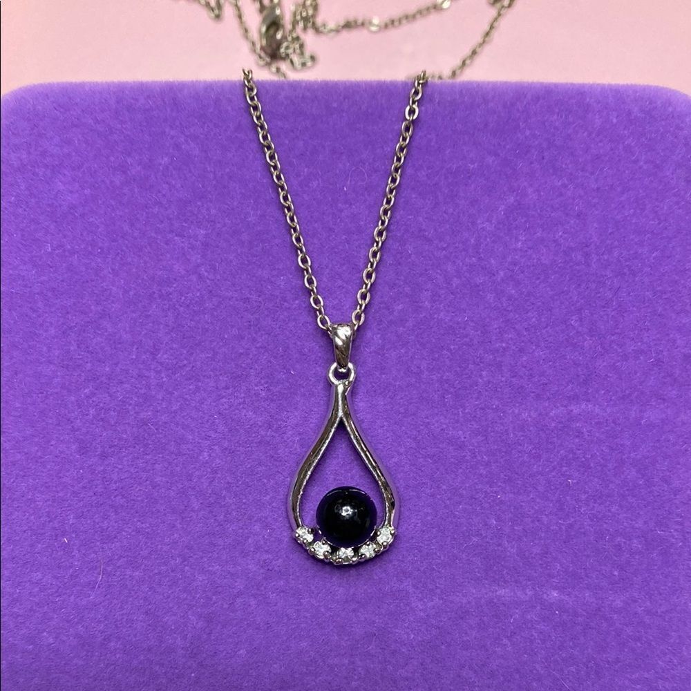 💛 Classic White Gold Plated Teardrop Crystal Necklace
